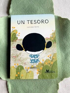 Un Tesoro Kids Board Book - Green